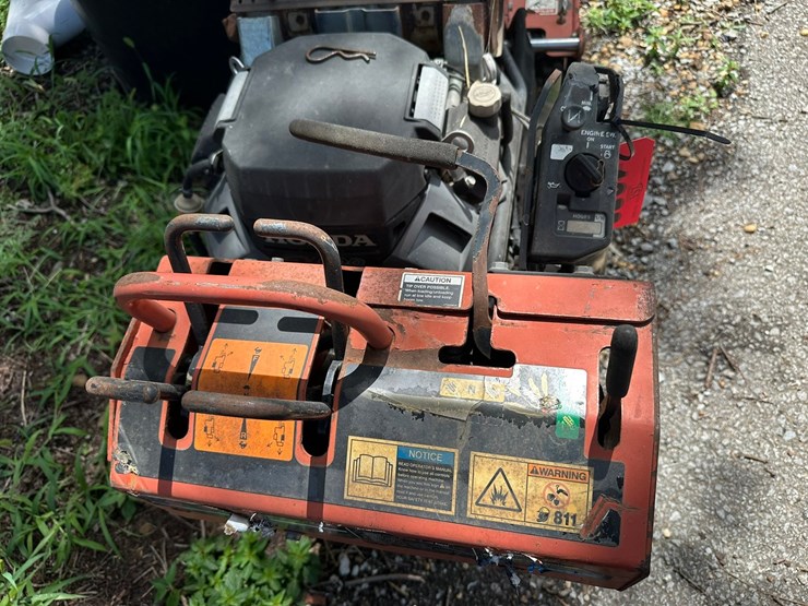 2010-ditch-witch-rt24-image-5