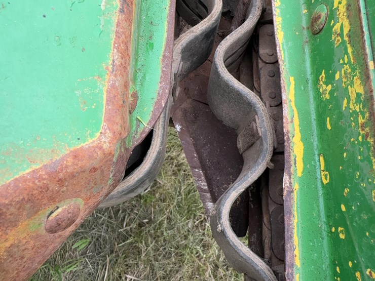 john-deere-3975-image-12