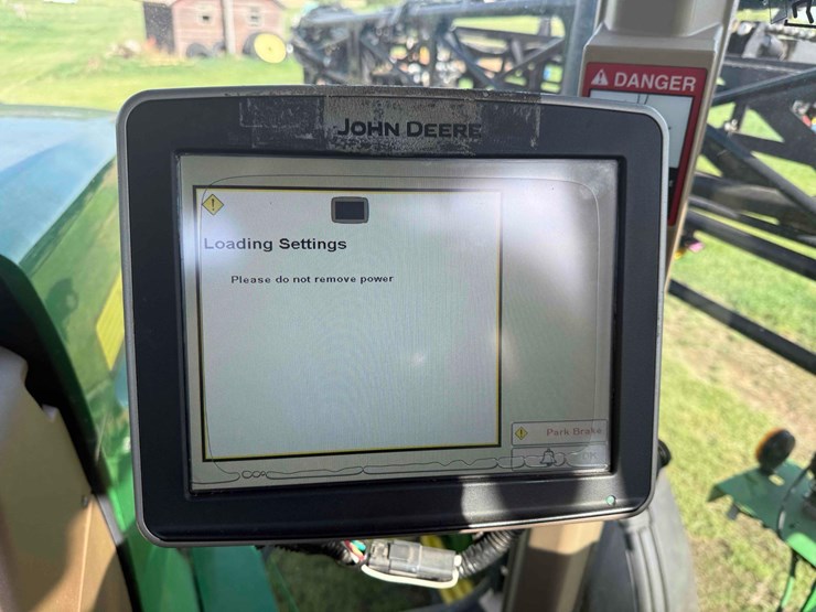 2011-john-deere-4830-image-39