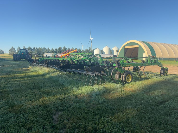 2010-john-deere-2410-image-7