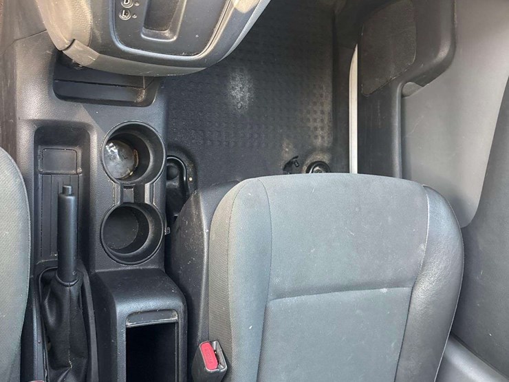 2016-nissan-nv200-image-17