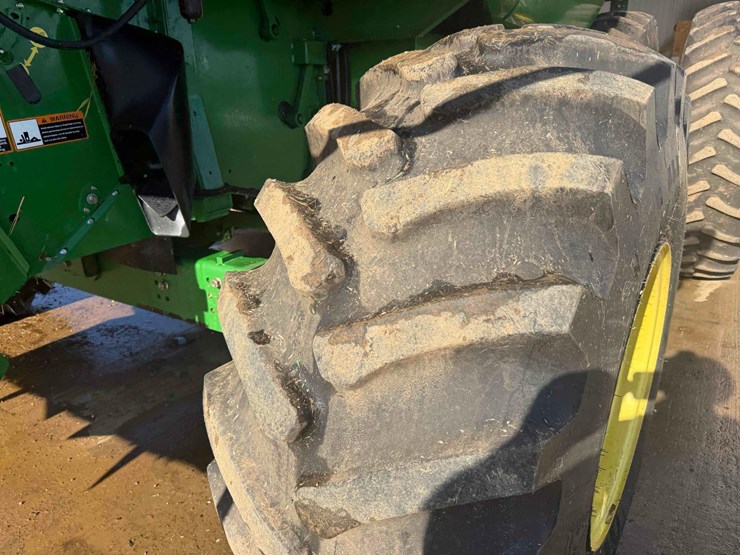 2011-john-deere-9760-combine-image-7