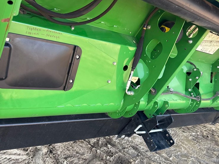 2018-john-deere-635fd-image-28