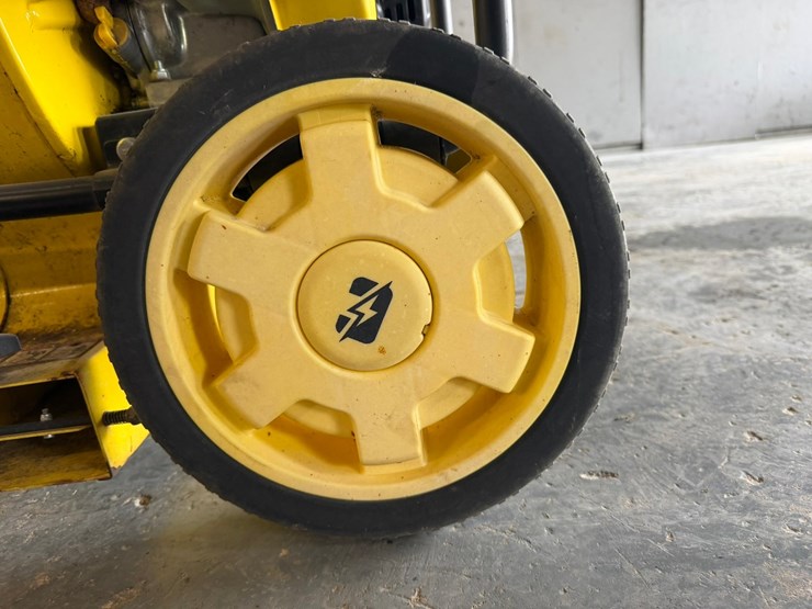 #4059-•-2021-champion-224cc-walk-behind-blower-image-20