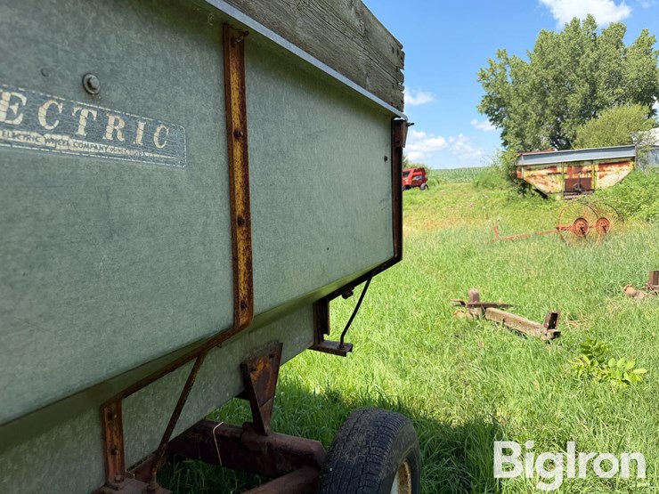 electric-150-bu-dump-wagon-image-11