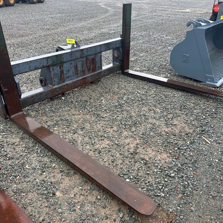 #5100 • Approx 96" Wicker Machine Co. Loader Forks
