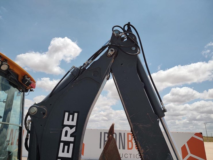 2011-deere-310sj-image-18