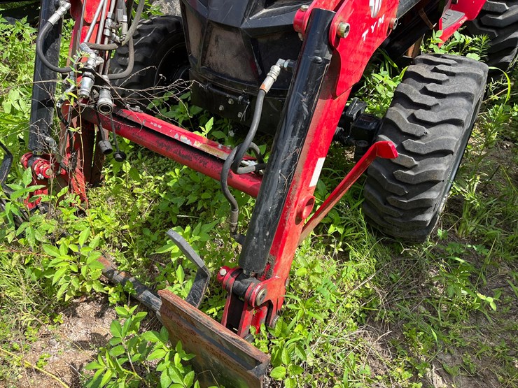 2021-tym-t25h-compact-utility-tractor-w/loader-image-11