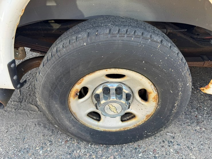 #1896-•-2008-chevy-express-van-image-45