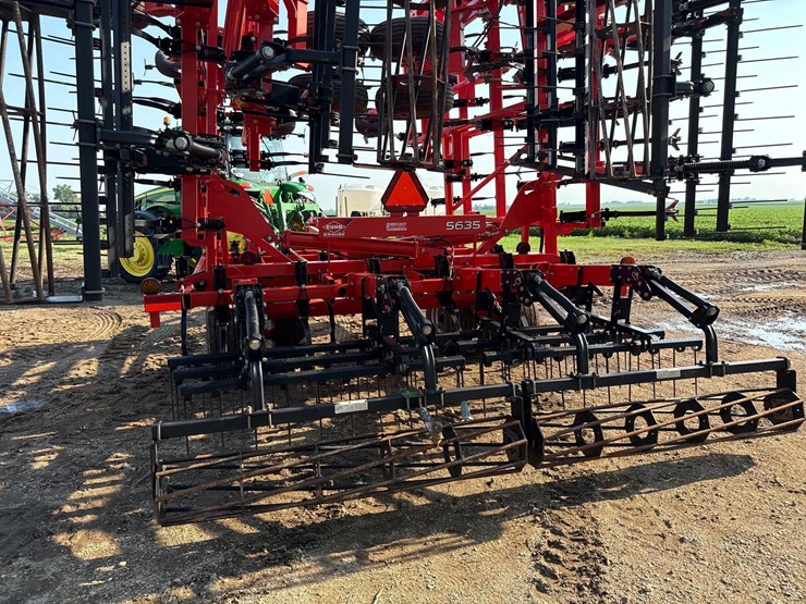 2013-kuhn-krause-5635-46ft-field-cultivator-image-5