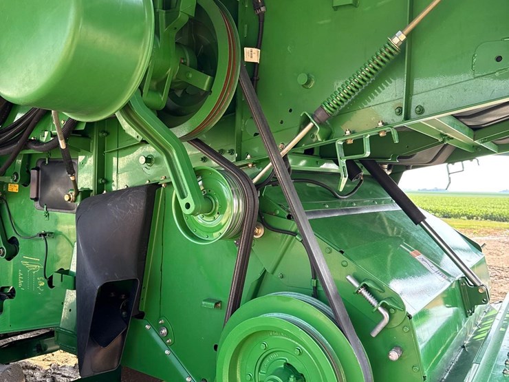 2011-john-deere-9770-sts-image-27