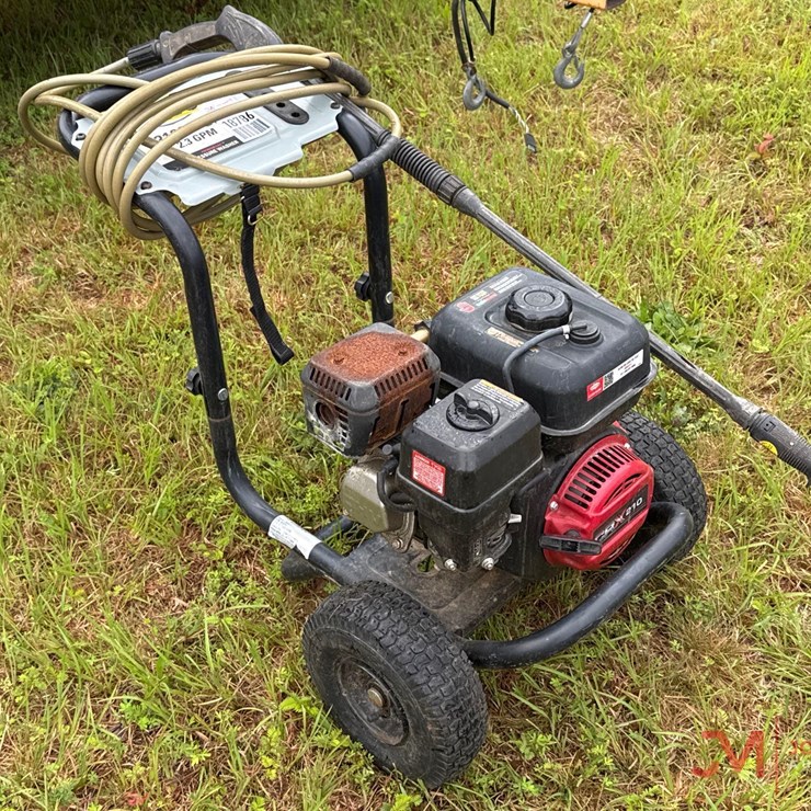 3,100 PSI PRESSURE WASHER