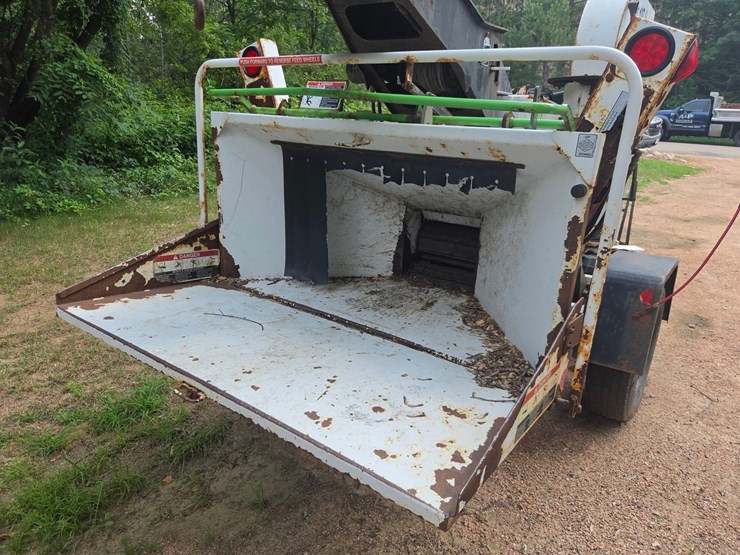 #1801-•-2016-altec-towable-wood-chipper-image-11