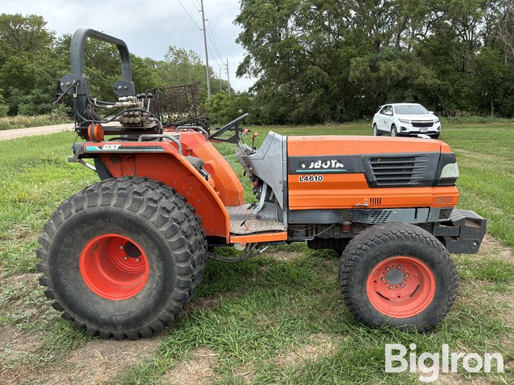 2001-kubota-l4610-image-4