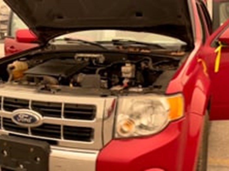 2011-ford-escape-image-9