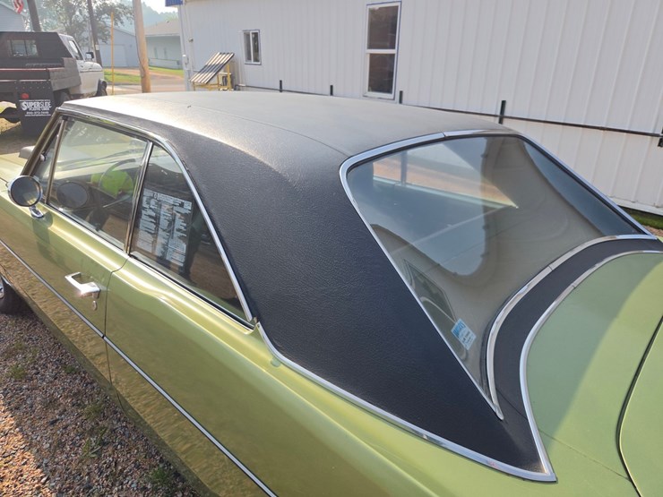 #1835-•-1972-dart-swinger-image-49