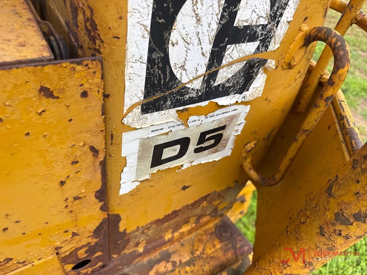 caterpillar-d5-image-18