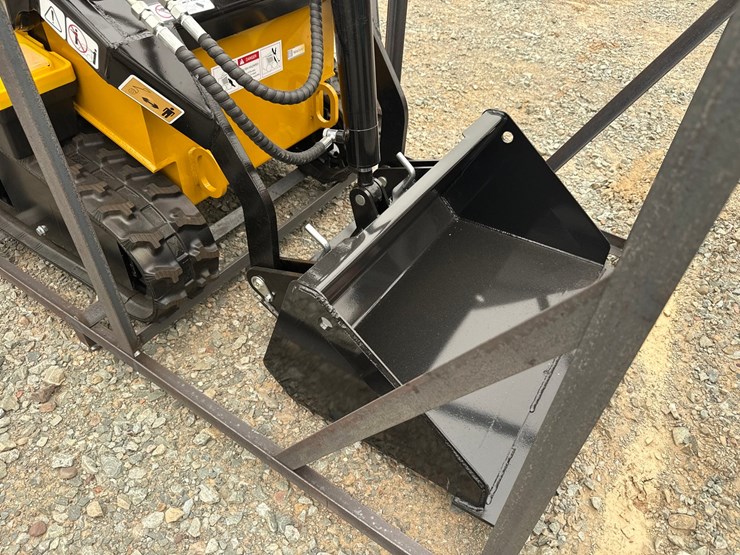 #5156-•-2026-agt-mx-crt23-mini-skid-steer-image-11