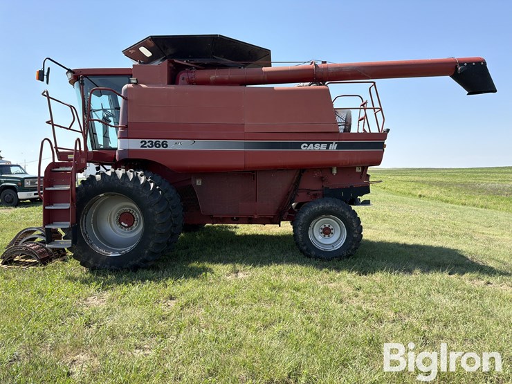 2000-case-ih-2366-image-8