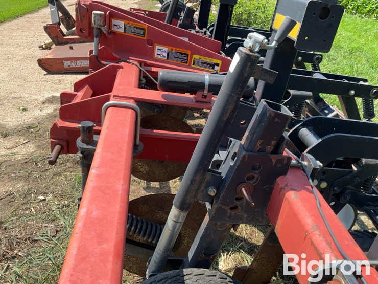 case-ih-2500-image-15