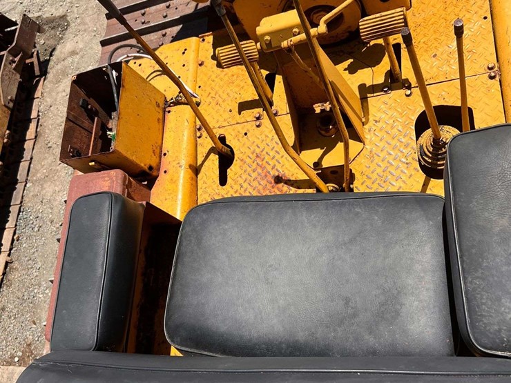 caterpillar-d6-image-16