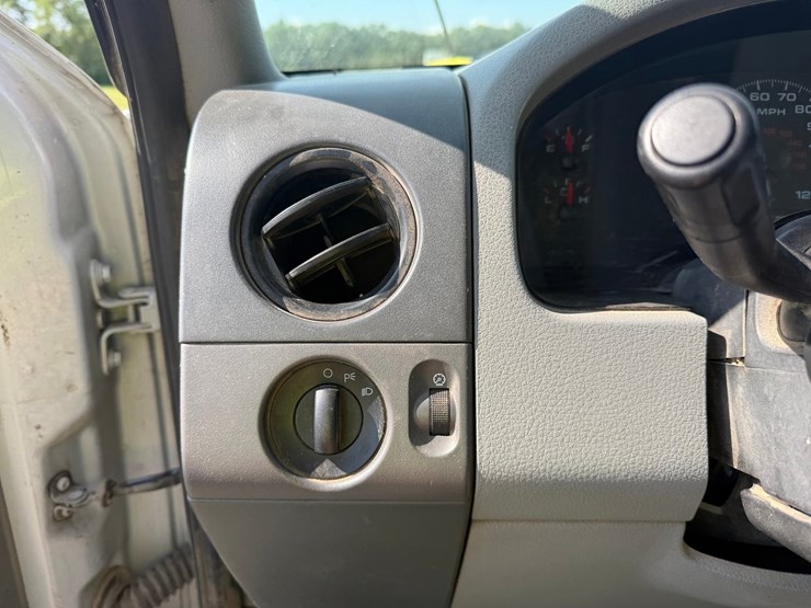 2006-ford-f150-image-46