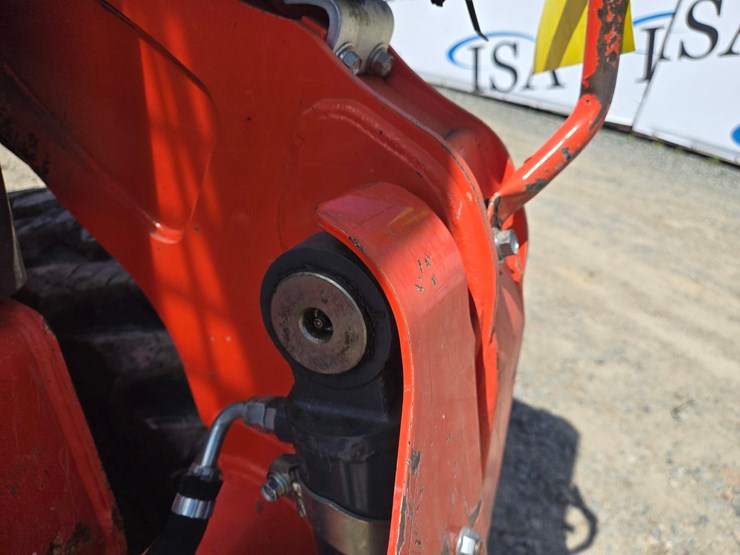 kubota-ssv75-image-13