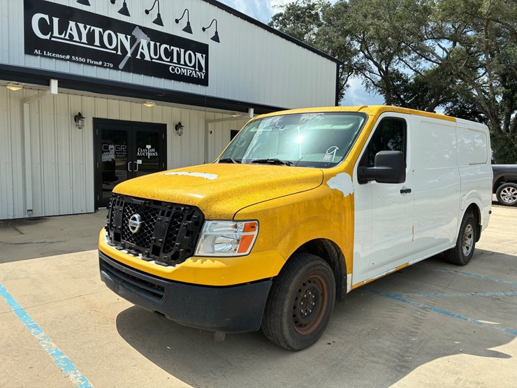 2019-nissan-nv2500-image-2