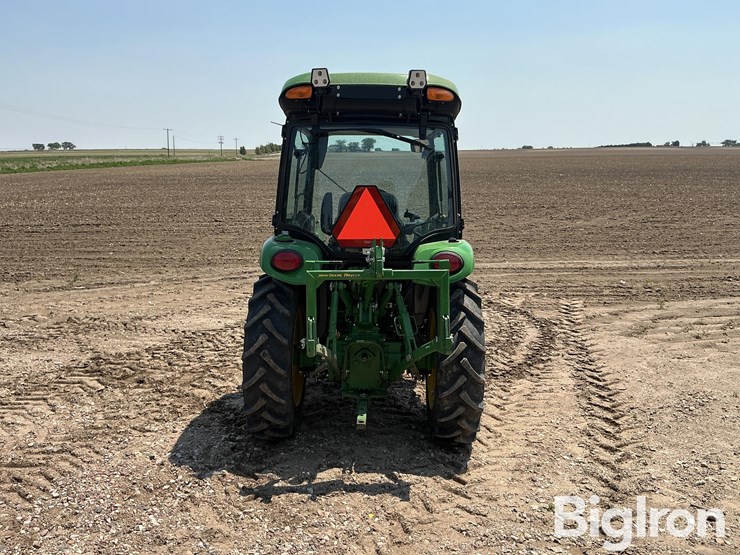 2024-john-deere-3046r-image-6