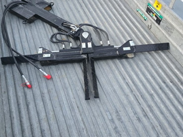 #2098-•-chevron-forklift-vehicle-towing-attachment-image-9