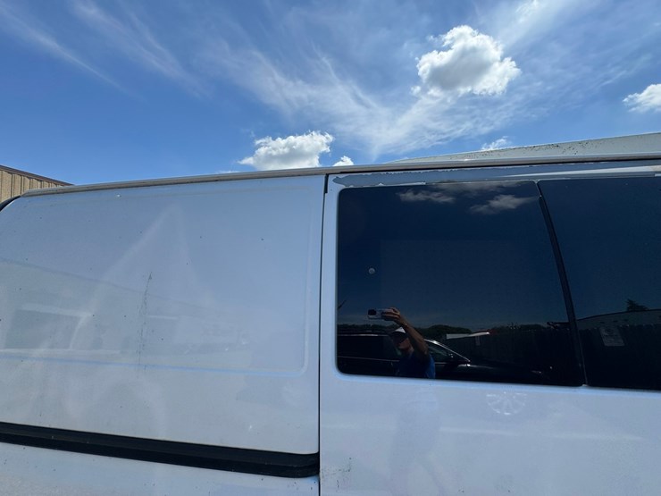#1896-•-2008-chevy-express-van-image-14