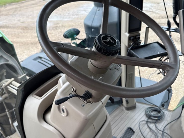 2014-john-deere-8320r-image-76