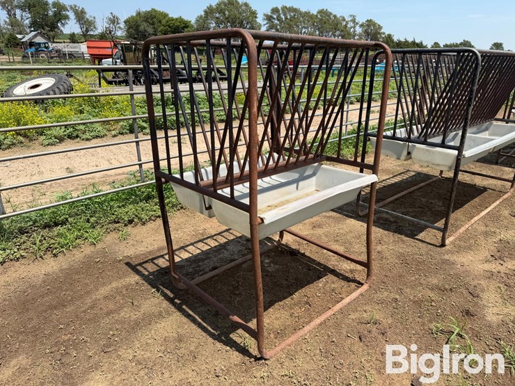 horse-hay-feeder-image-3
