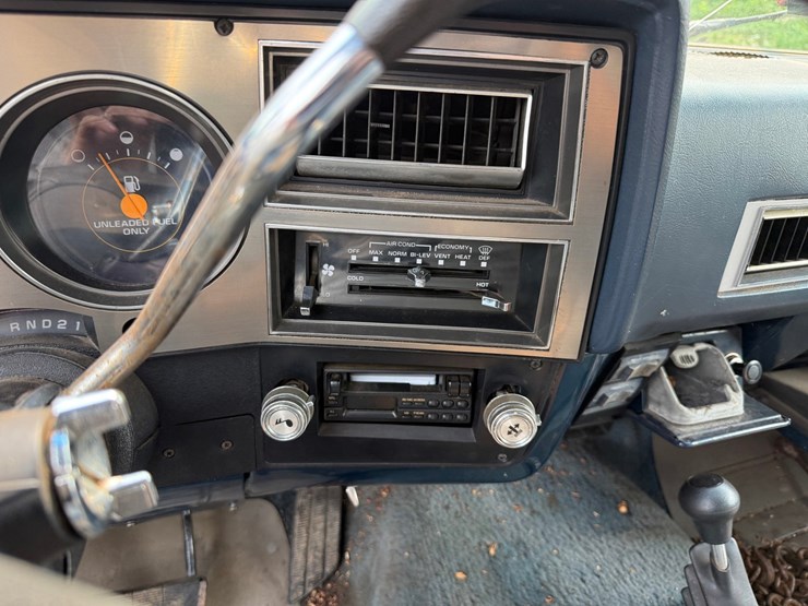 1987-gmc-suburban-image-43