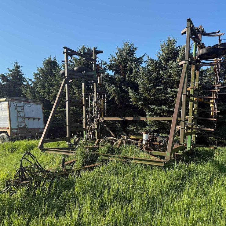 JOHN DEERE 1600