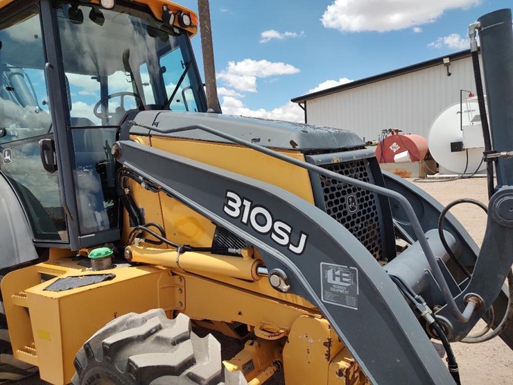 2011-deere-310sj-image-27