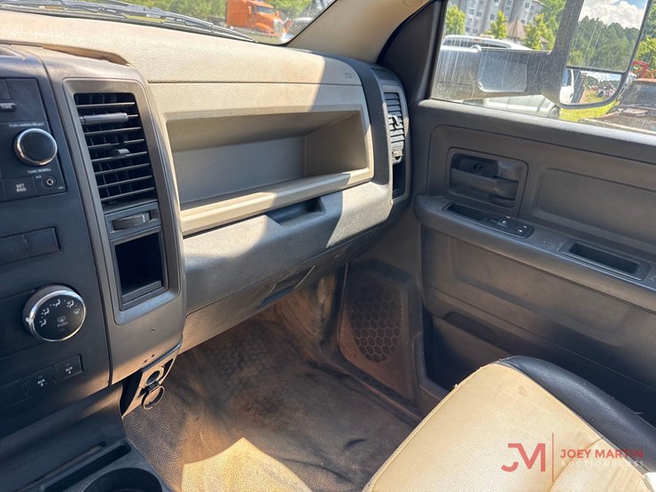 2012-dodge-3500hd-image-31