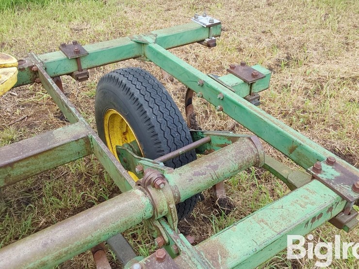 john-deere-15-image-13