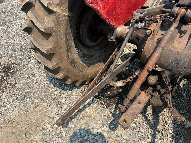 massey-ferguson-135-image-14