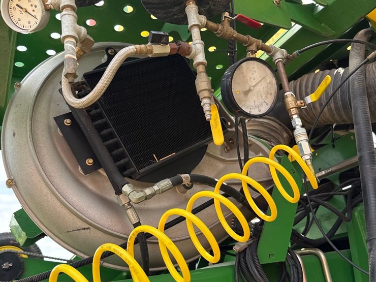 2006-john-deere-1770nt-image-34