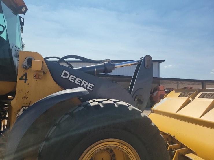 2022-john-deere-644-image-26