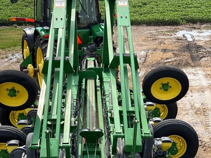 2006-john-deere-1770nt-image-69