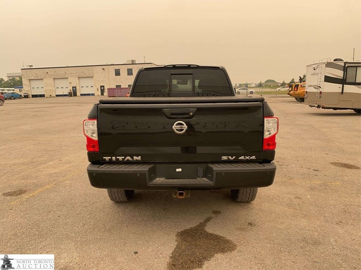 2017-nissan-titan-image-6