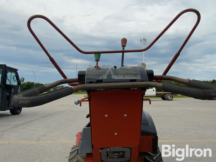 2005-ditch-witch-1230h-image-10