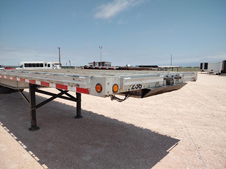 2000-chaparral-48-ft-image-26