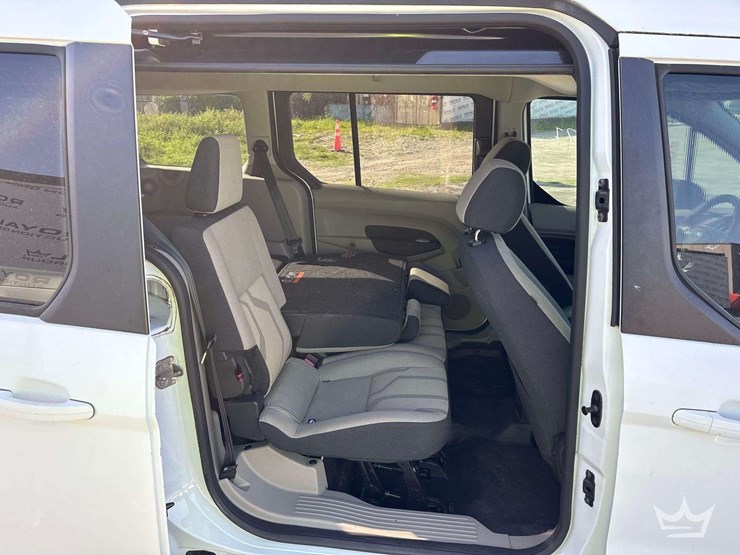 2017-ford-transit-connect-image-24