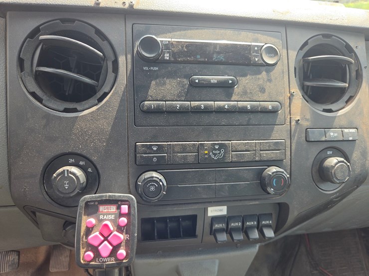 2013-ford-f350-image-46