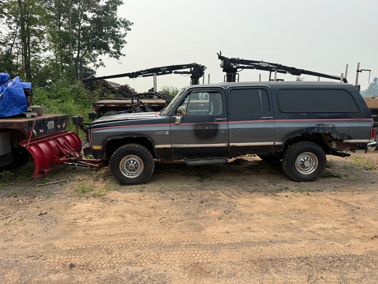 1987-gmc-suburban-image-2