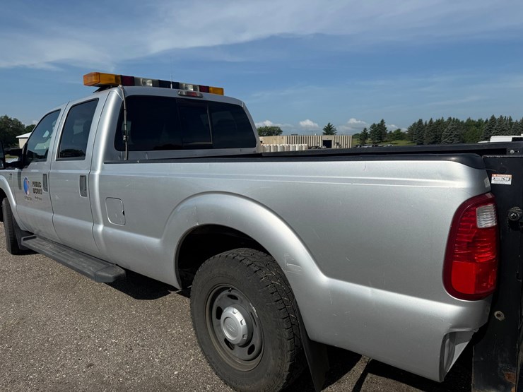 2011-ford-f350-image-22