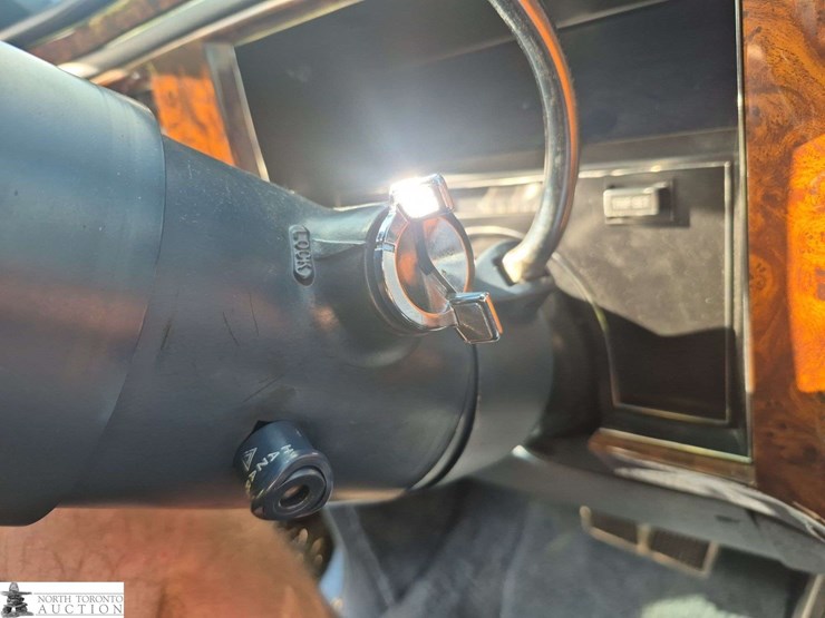 non-operable-1991-cadillac-brougham-image-12